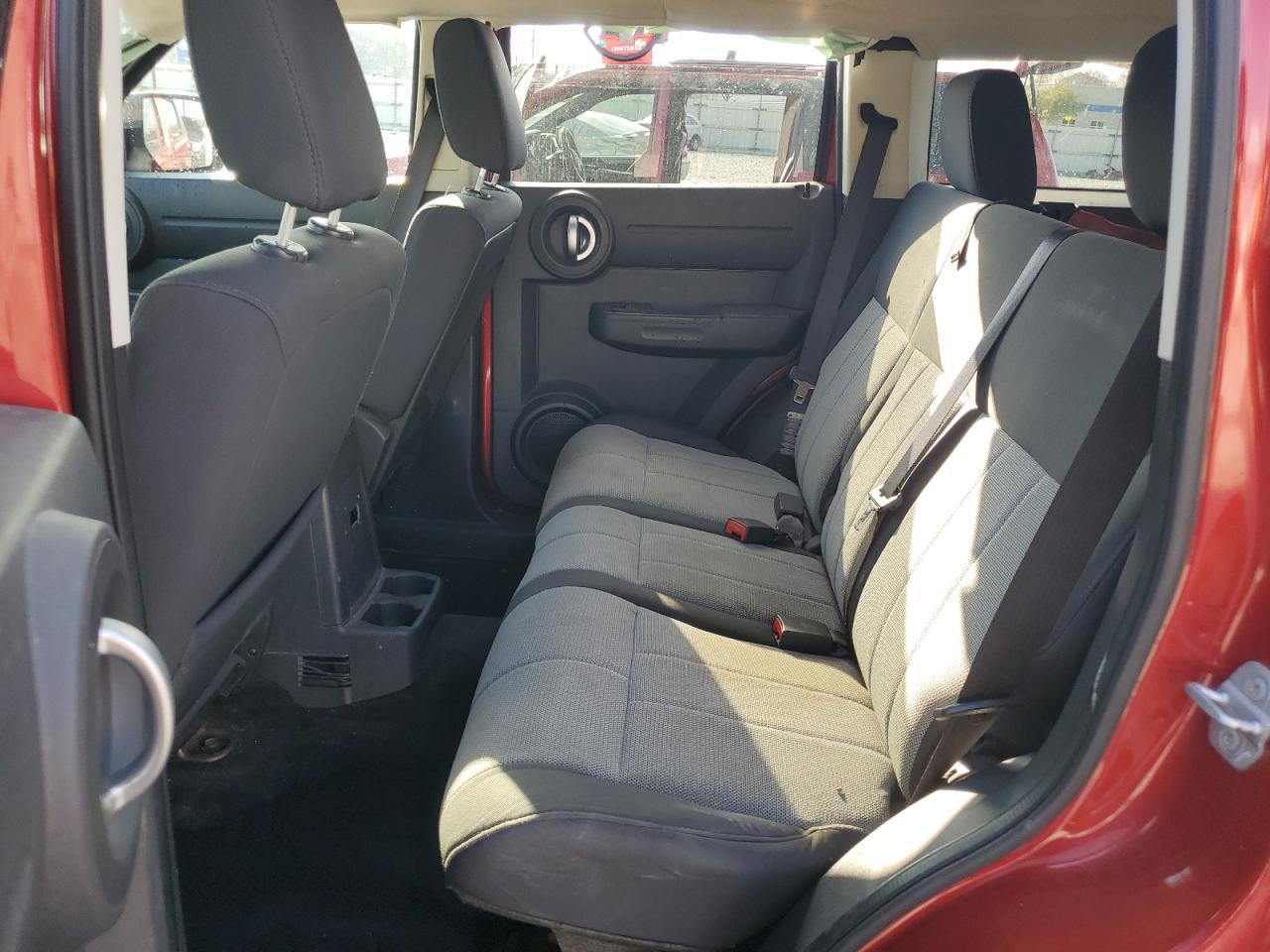 2007 Dodge Nitro Sxt VIN: 1D8GU28K97W643282 Lot: 92624235