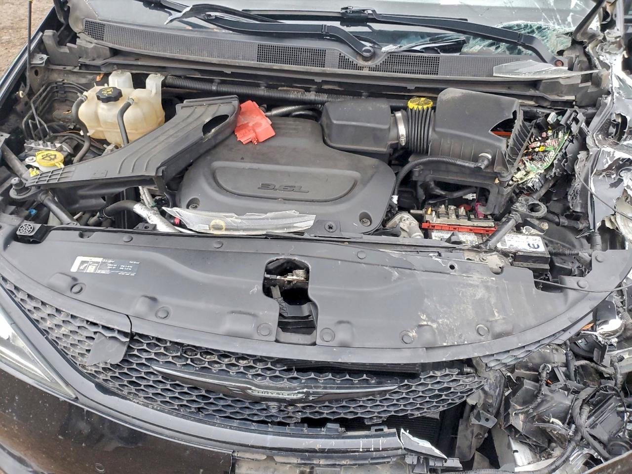 2019 Chrysler Pacifica Touring L Plus VIN: 2C4RC1EG6KR570779 Lot: 93808915