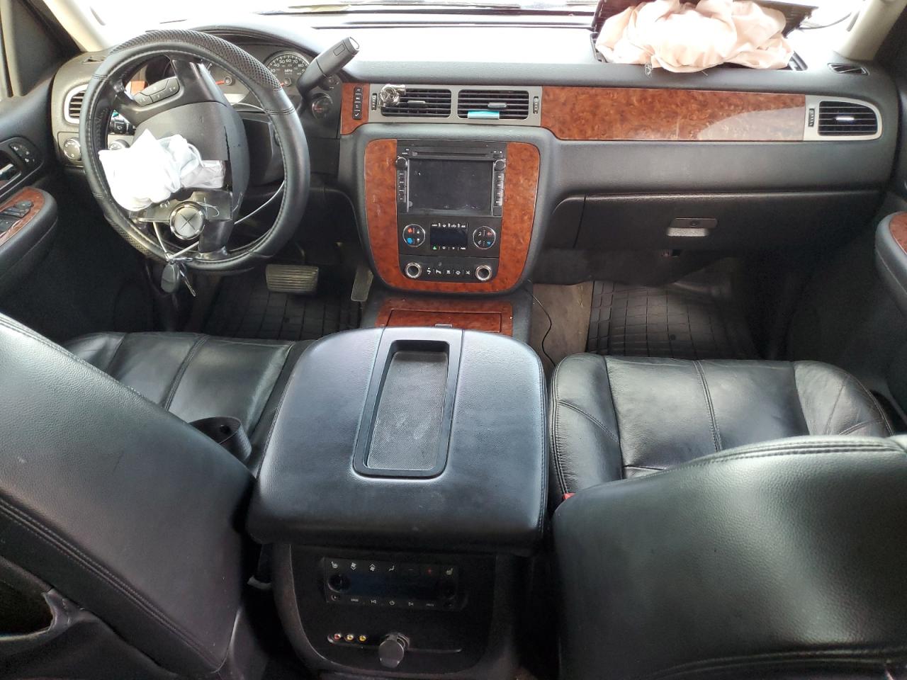 2008 Chevrolet Suburban K1500 Ls VIN: 1GNFK16338J142495 Lot: 92063375