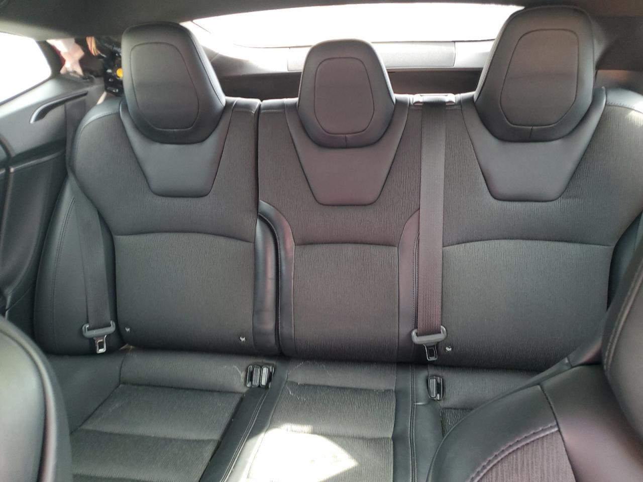 2018 Tesla Model S VIN: 5YJSA1E20JF281208 Lot: 90925705