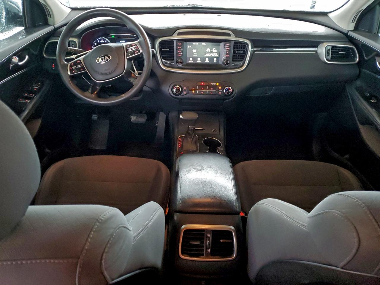 2019 Kia Sorento L VIN: 5XYPG4A33KG565303 Lot: 93819525