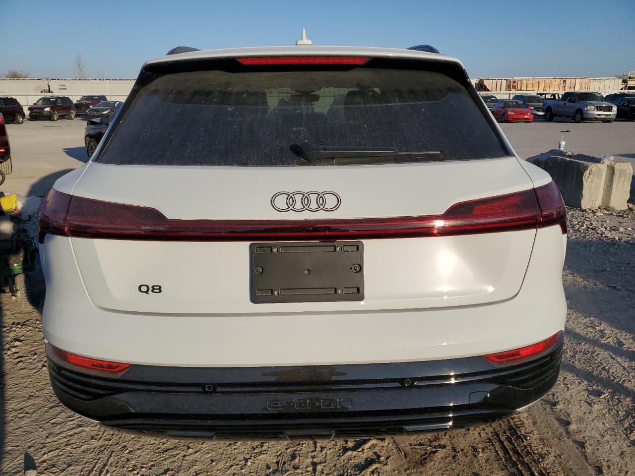 2024 Audi Q8 E-Tron Prestige VIN: WA16AAGE8RB031507 Lot: 92293195