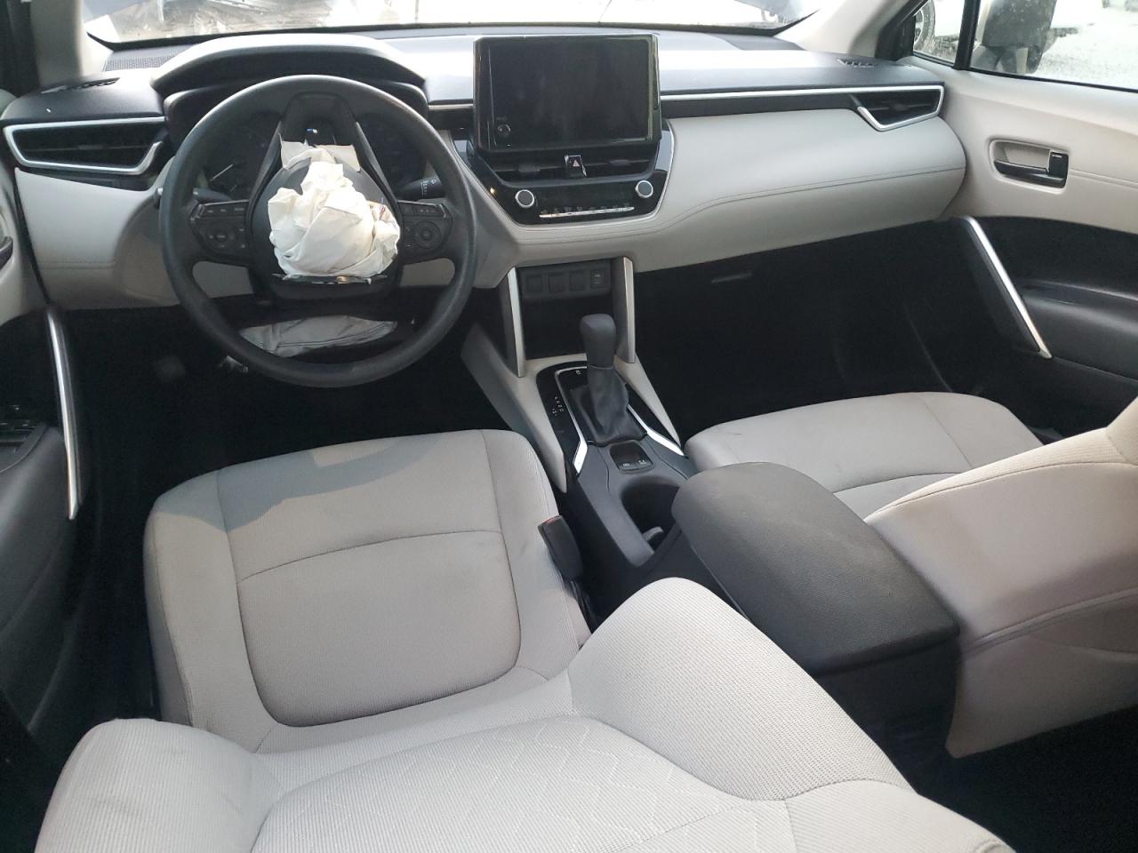 2023 Toyota Corolla Cross L VIN: 7MUAAAAGXPV042904 Lot: 93924785