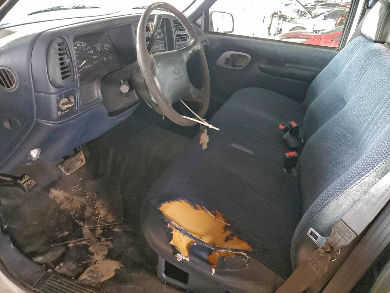 1996 Chevrolet Gmt-400 C1500 VIN: 1GCEC14W2TZ177926 Lot: 93827875