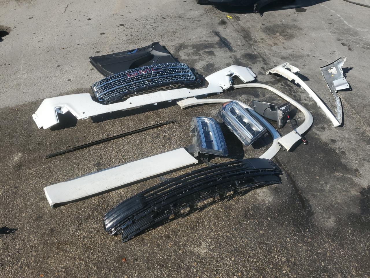 2020 GMC Acadia Denali VIN: 1GKKNXLS8LZ128426 Lot: 92825105