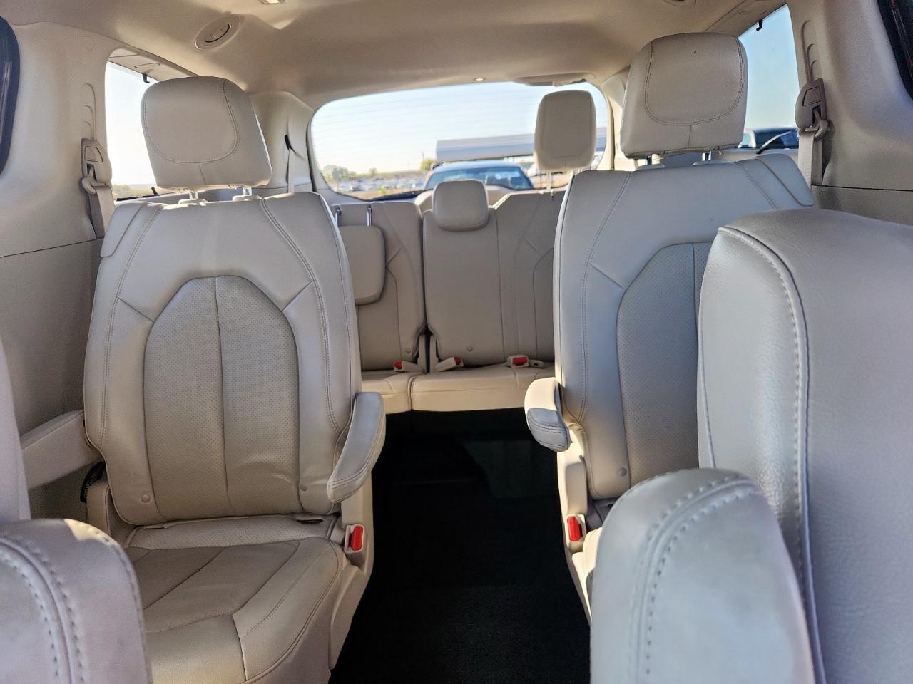 2020 Chrysler Pacifica Touring L Plus VIN: 2C4RC1EG8LR266340 Lot: 92267225