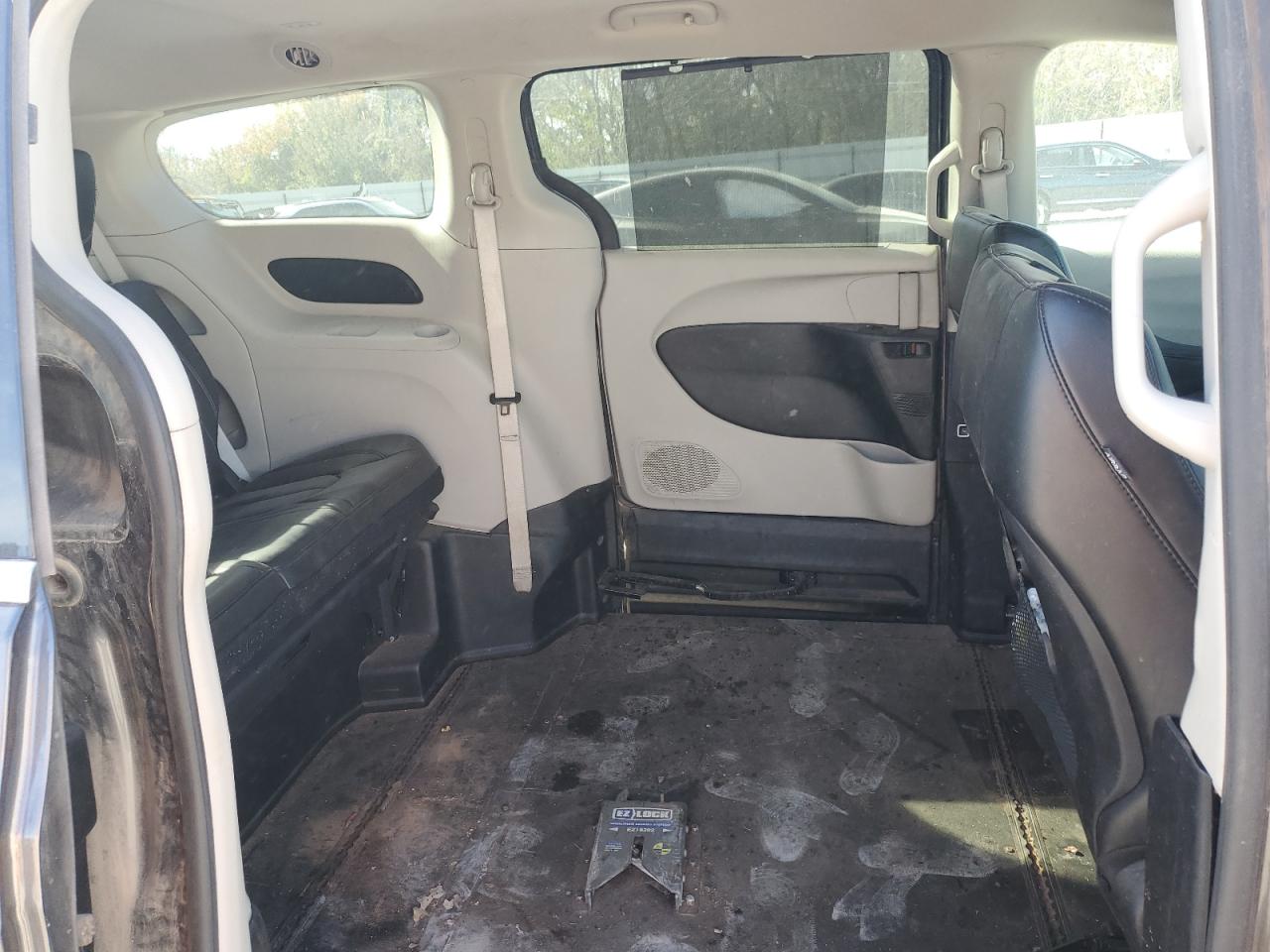 2023 Chrysler Pacifica Touring L VIN: 2C4RC1BG2PR568586 Lot: 92118145