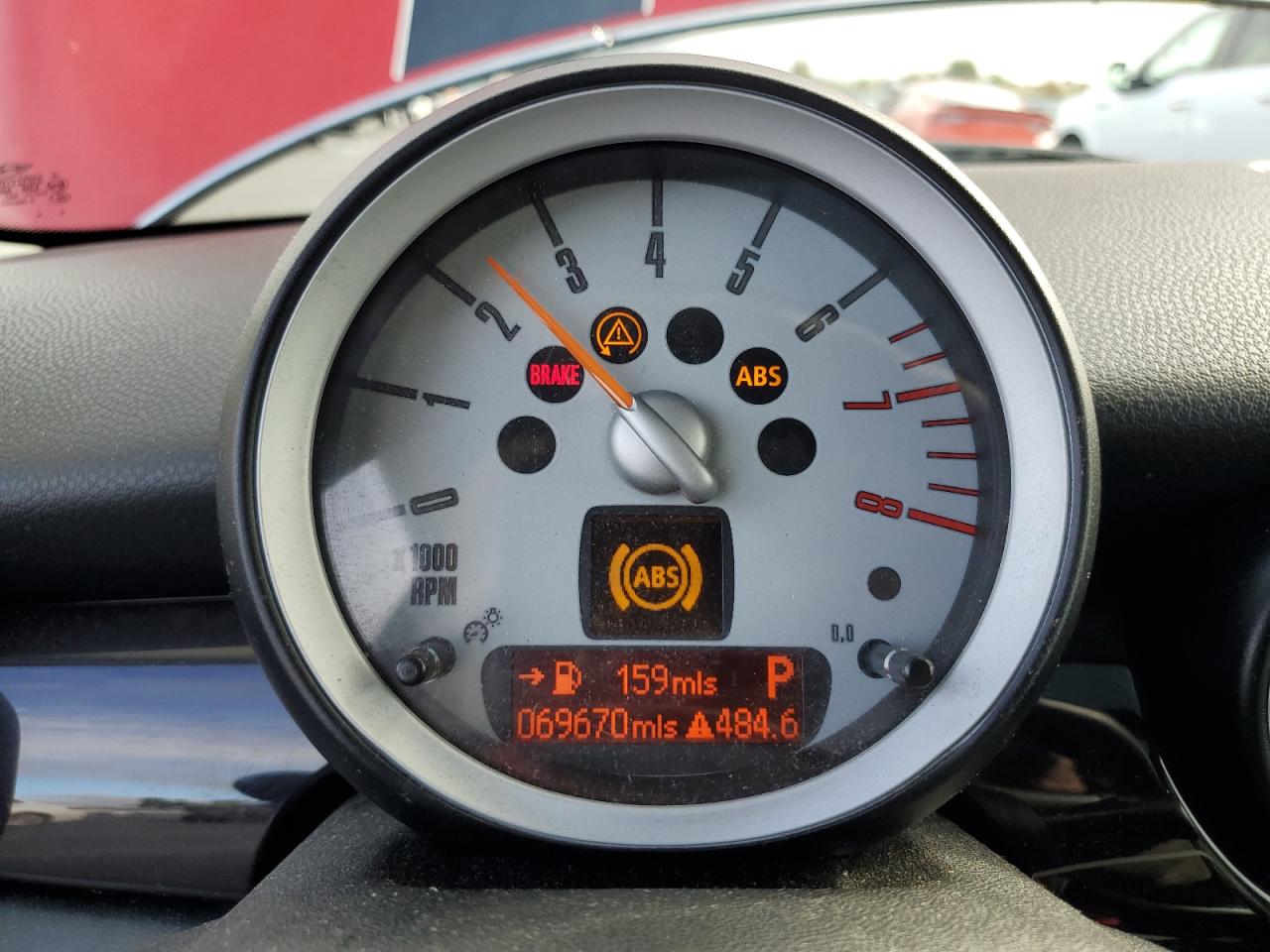 2009 Mini Cooper Clubman VIN: WMWML335X9TX35255 Lot: 91352795