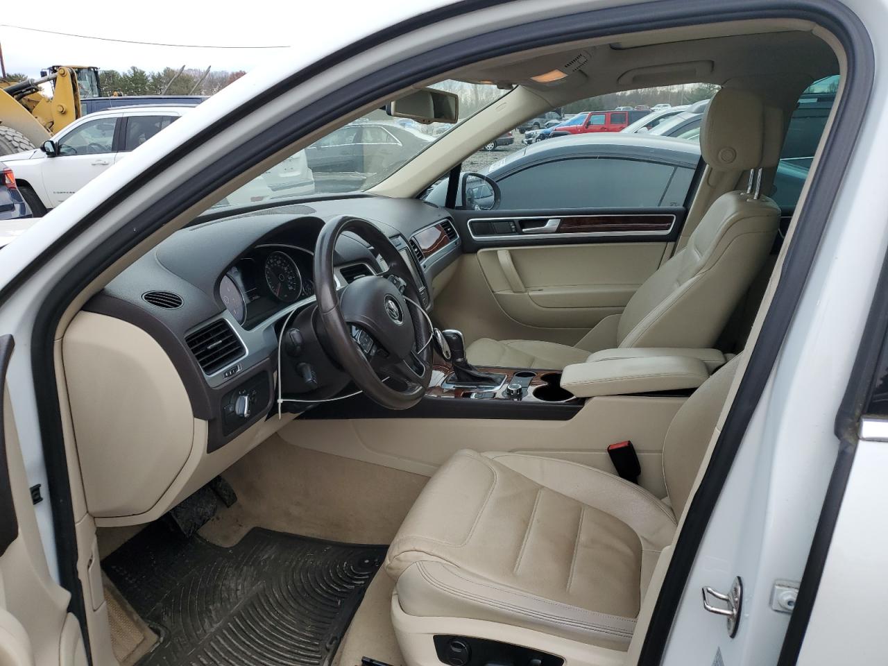 2013 Volkswagen Touareg V6 VIN: WVGEF9BPXDD002271 Lot: 91188005