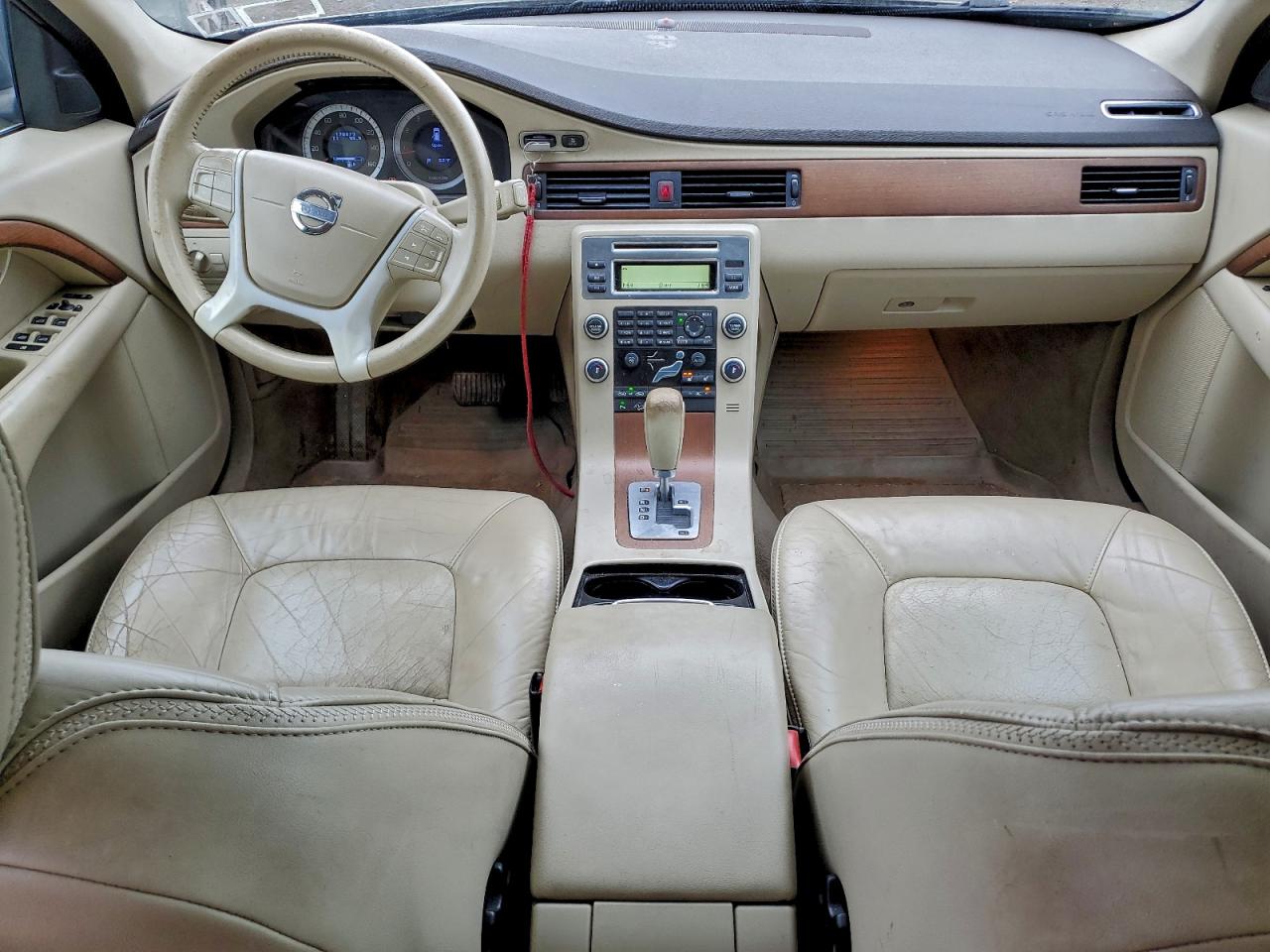 2010 Volvo Xc70 3.2 VIN: YV4960BZ4A1080185 Lot: 94059575