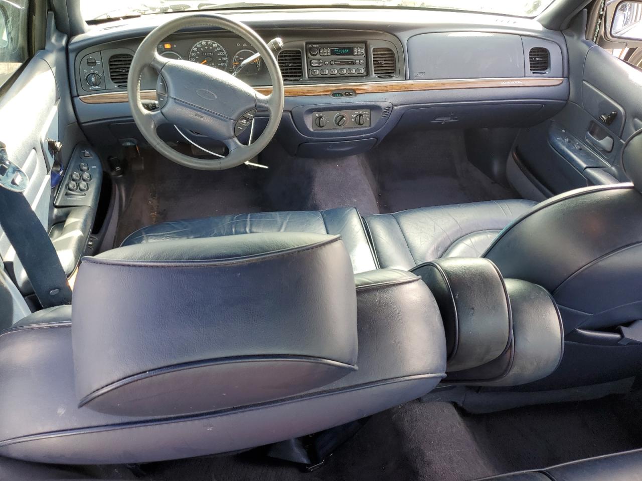 1996 Ford Crown Victoria Lx VIN: 2FALP74W6TX195968 Lot: 92117315