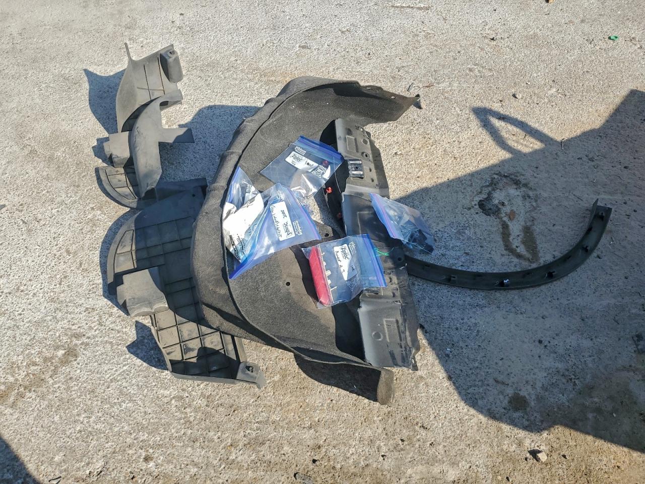 2015 Nissan Rogue S VIN: 5N1AT2MTXFC806152 Lot: 93928505