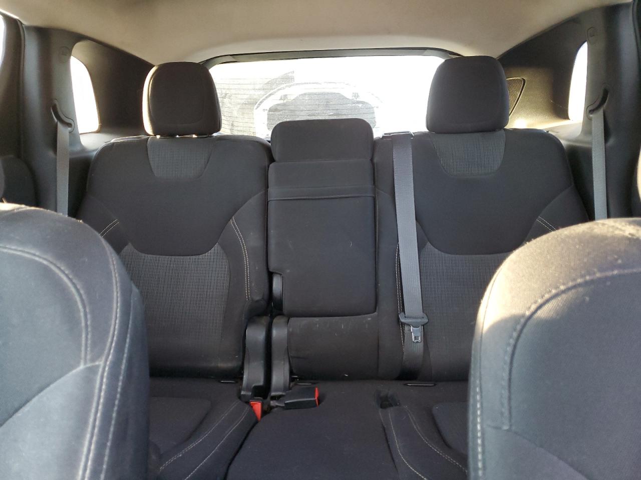 2015 Jeep Cherokee Latitude VIN: 1C4PJMCS1FW755762 Lot: 91059145