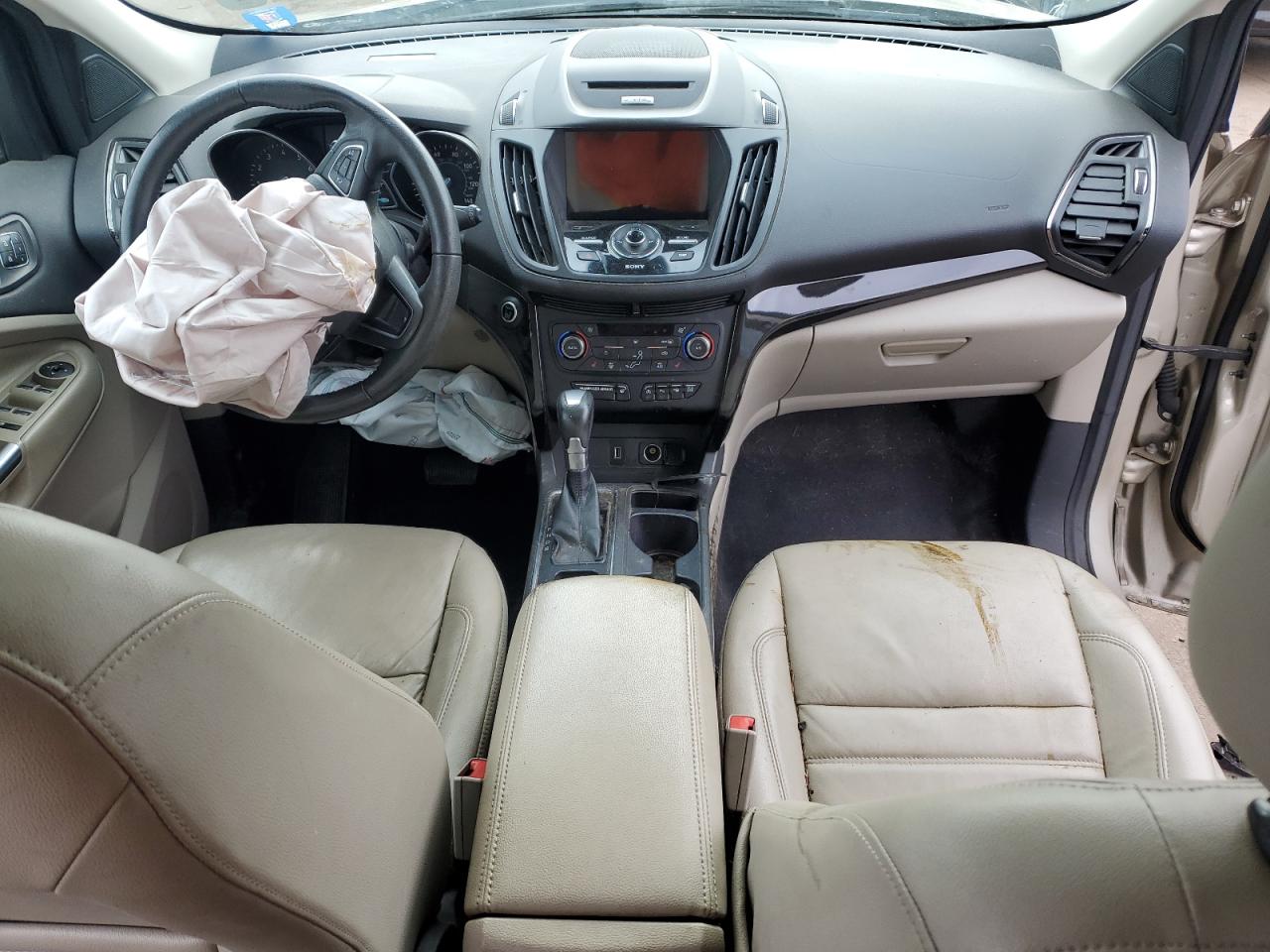 2017 Ford Escape Titanium VIN: 1FMCU9J98HUA62166 Lot: 92353445