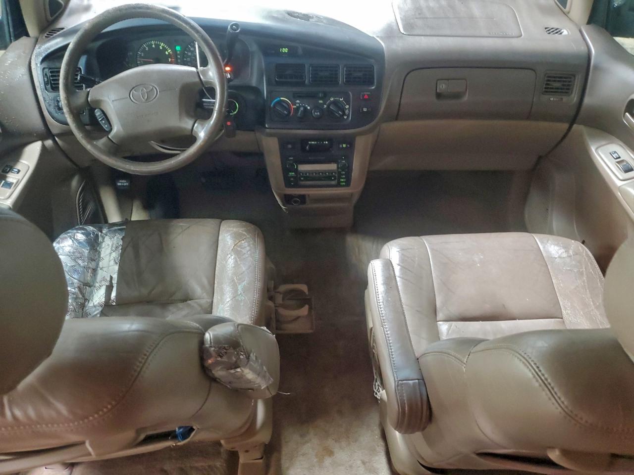 2000 Toyota Sienna Le VIN: 4T3ZF13C9YU289341 Lot: 94279555