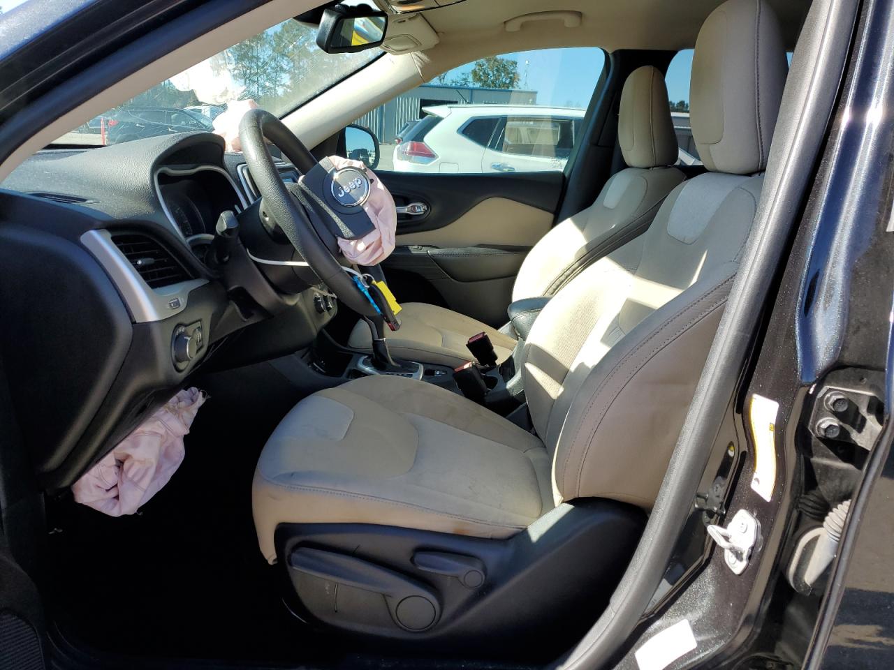 2015 Jeep Cherokee Sport VIN: 1C4PJLAB2FW721021 Lot: 92194895