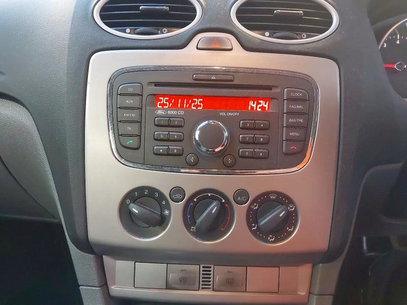 2011 FORD FOCUS 1.6 ZETEC 5DR