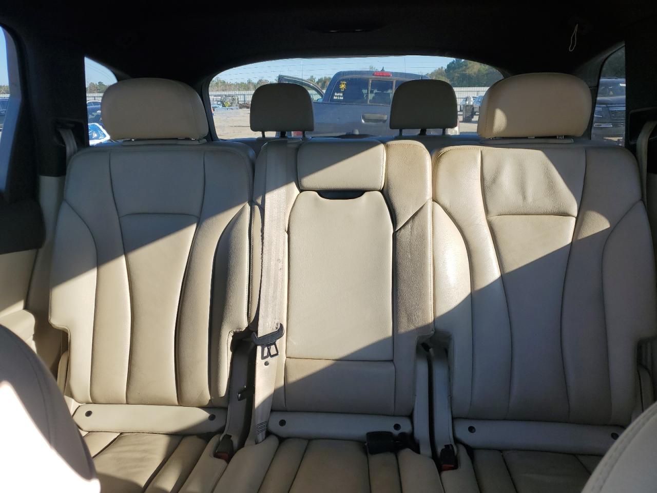 2017 Audi Q7 Premium Plus VIN: WA1LHAF70HD047883 Lot: 92447435