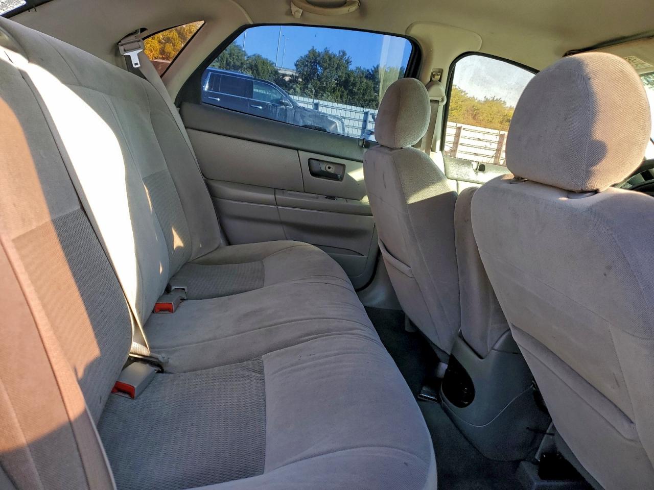 2005 Ford Taurus Se VIN: 1FAFP53UX5A252153 Lot: 94035295