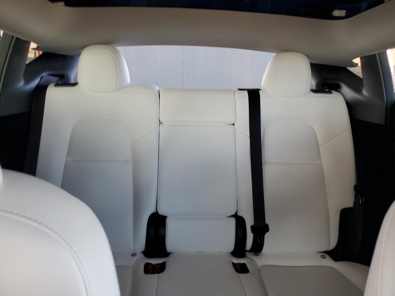 2024 Tesla Model Y VIN: 7SAYGDED0RF114874 Lot: 92226465