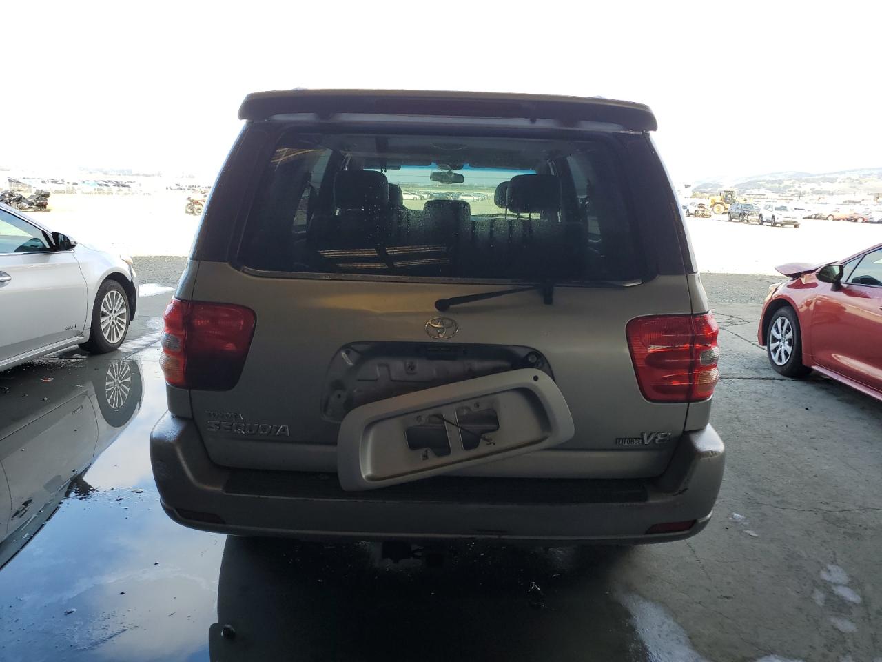 2004 Toyota Sequoia Limited VIN: 5TDZT38A24S233989 Lot: 93201525