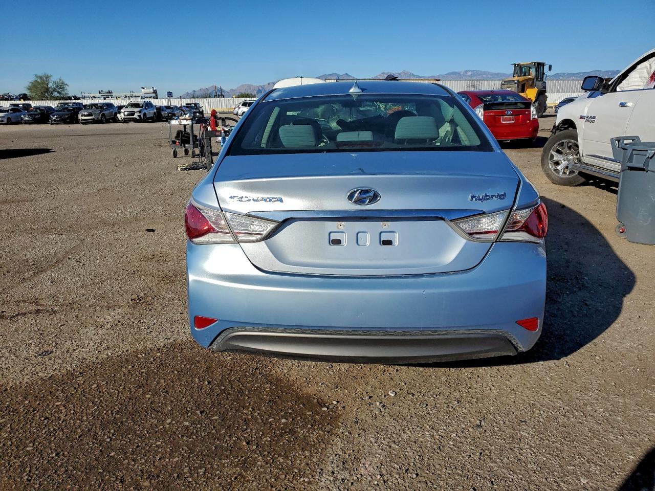 2015 Hyundai Sonata Hybrid VIN: KMHEC4A48FA134680 Lot: 94692025