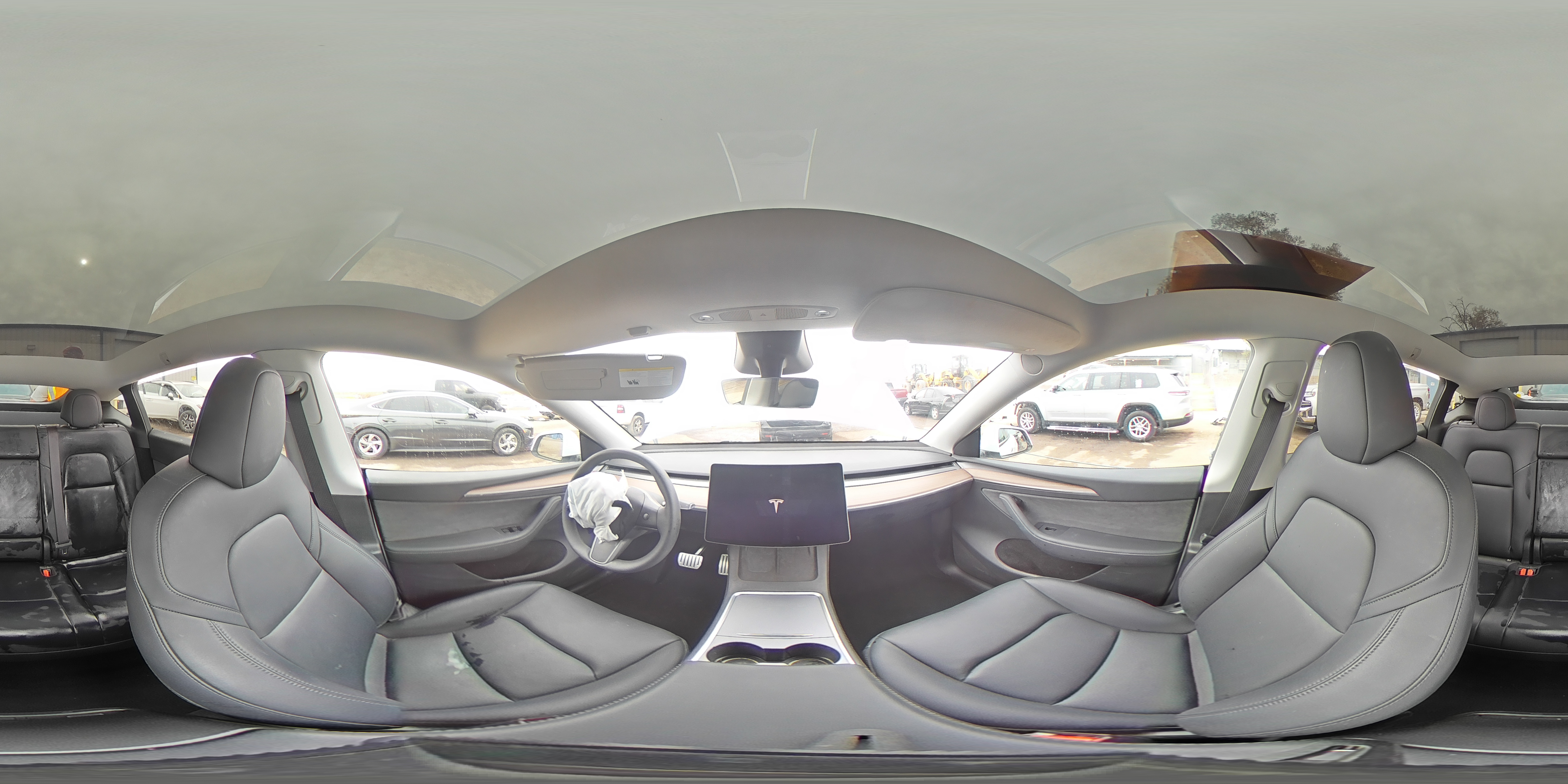 2025 Tesla Model Y VIN: 7SAYGDEF2SF303811 Lot: 93290035