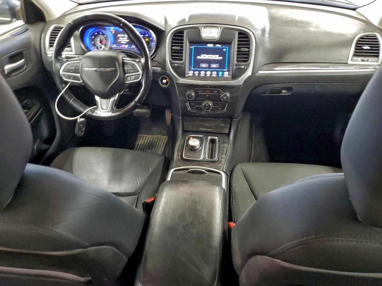 2018 Chrysler 300 Touring VIN: 2C3CCAAG5JH320339 Lot: 93688355