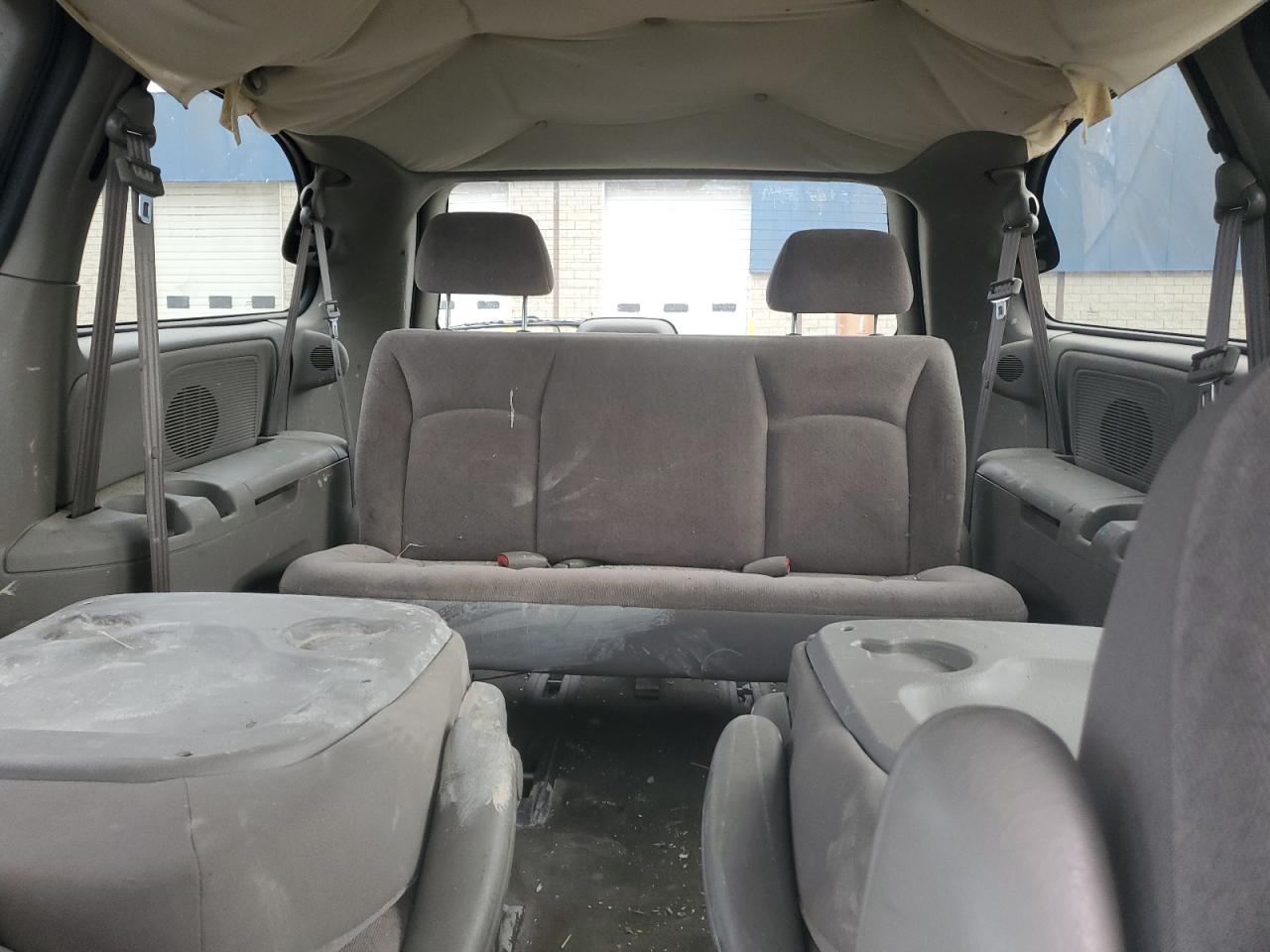 2003 Chrysler Town & Country VIN: 2C4GP24R13R269777 Lot: 92169155