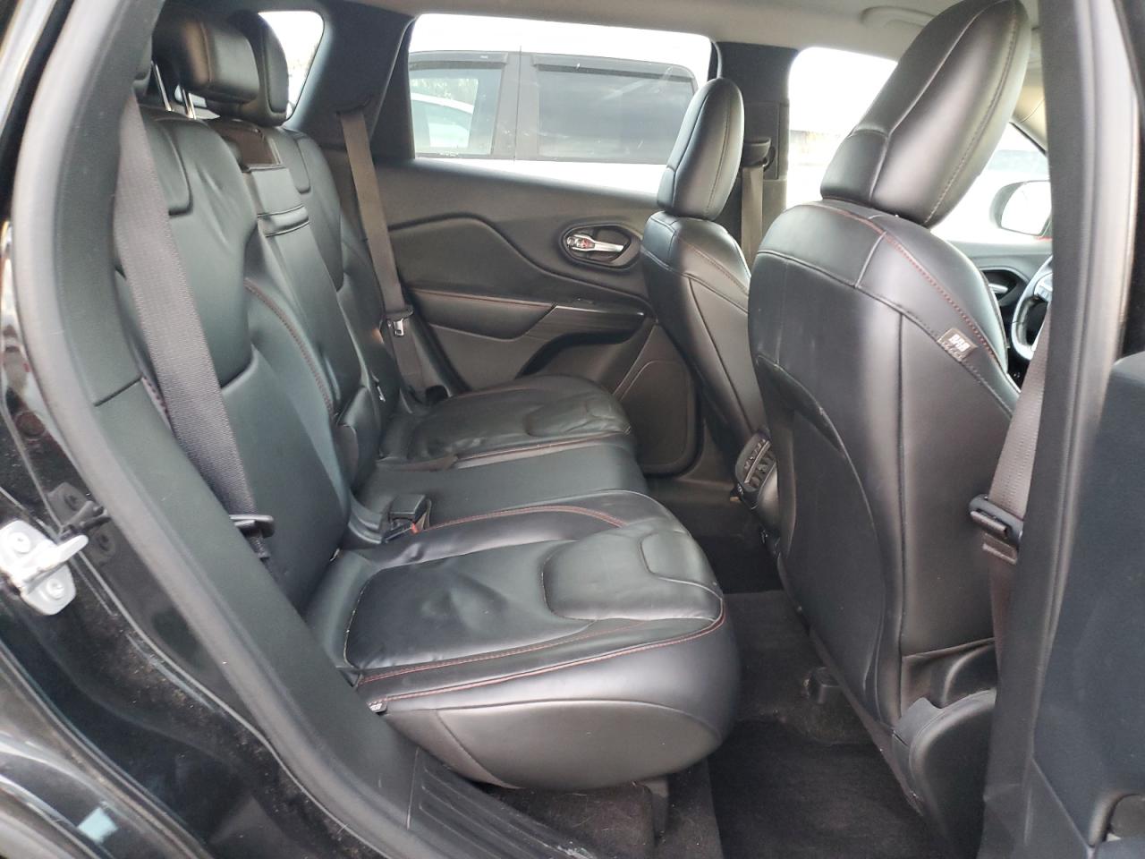 2015 Jeep Cherokee Trailhawk VIN: 1C4PJMBS9FW727337 Lot: 92427815