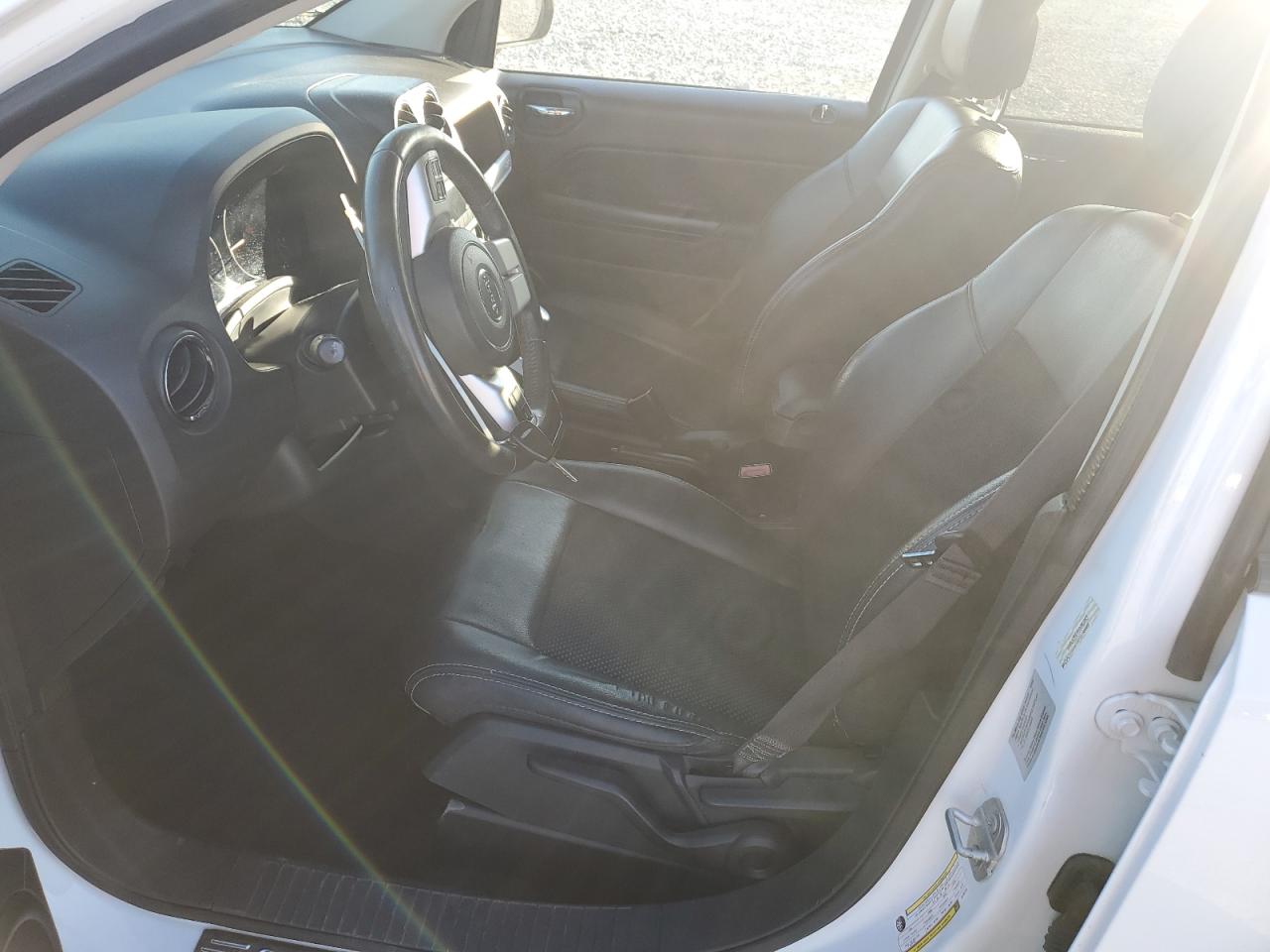 2016 Jeep Compass Sport VIN: 1C4NJCBA1GD783763 Lot: 92575735