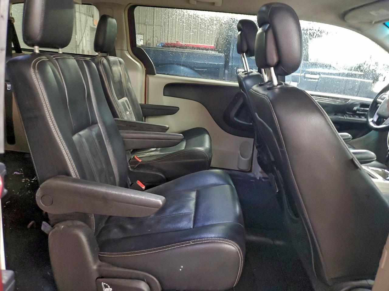 2016 Chrysler Town & Country Lx VIN: 2C4RC1AG4GR120416 Lot: 94063575