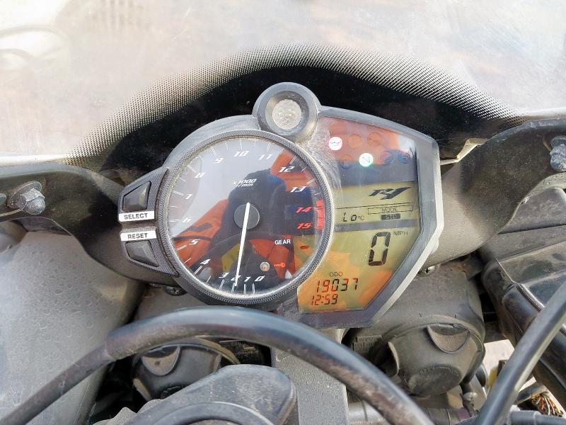 2012 YAMAHA YZF R1 10 