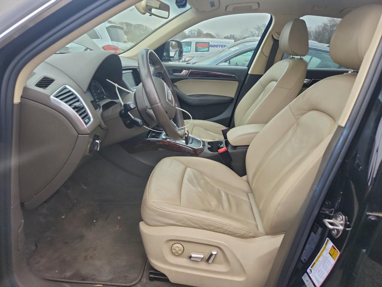 2016 Audi Q5 Premium VIN: WA1C2AFP3GA056059 Lot: 93369905