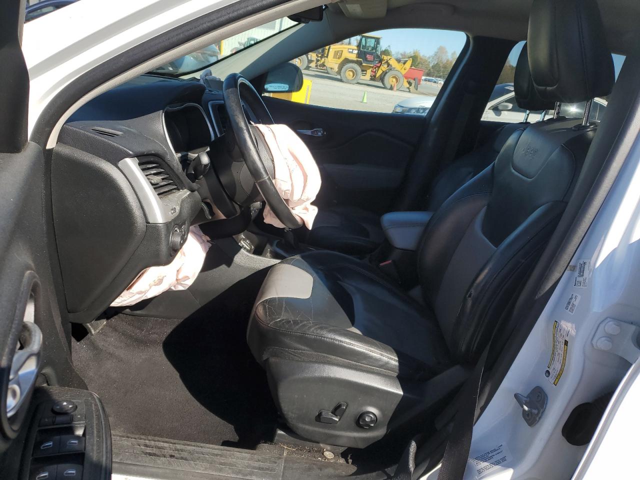 2014 Jeep Cherokee Limited VIN: 1C4PJLDB3EW272667 Lot: 92182975