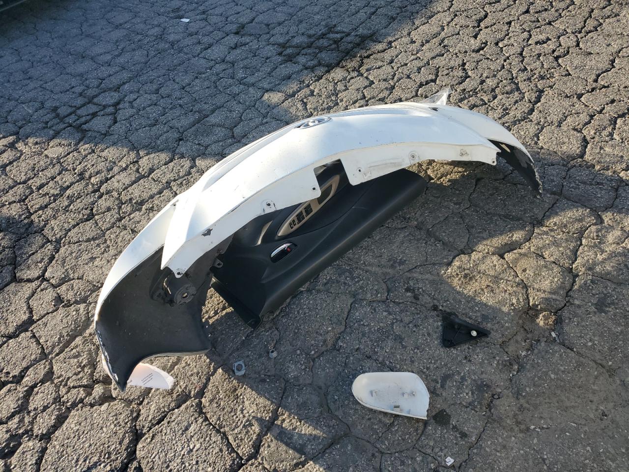 2008 Toyota Yaris VIN: JTDBT923481223997 Lot: 93155415