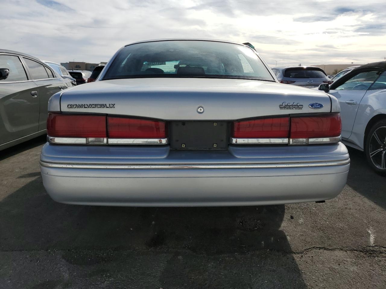 1996 Ford Crown Victoria Lx VIN: 2FALP74W6TX195968 Lot: 92117315