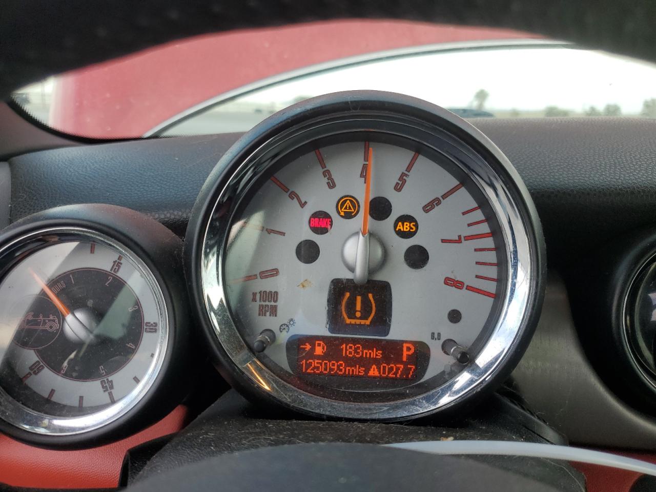 2009 Mini Cooper S VIN: WMWMS33569TG89140 Lot: 92157175