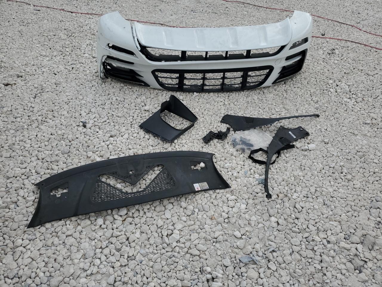 2018 Porsche Macan Gts VIN: WP1AG2A51JLB64376 Lot: 91355585