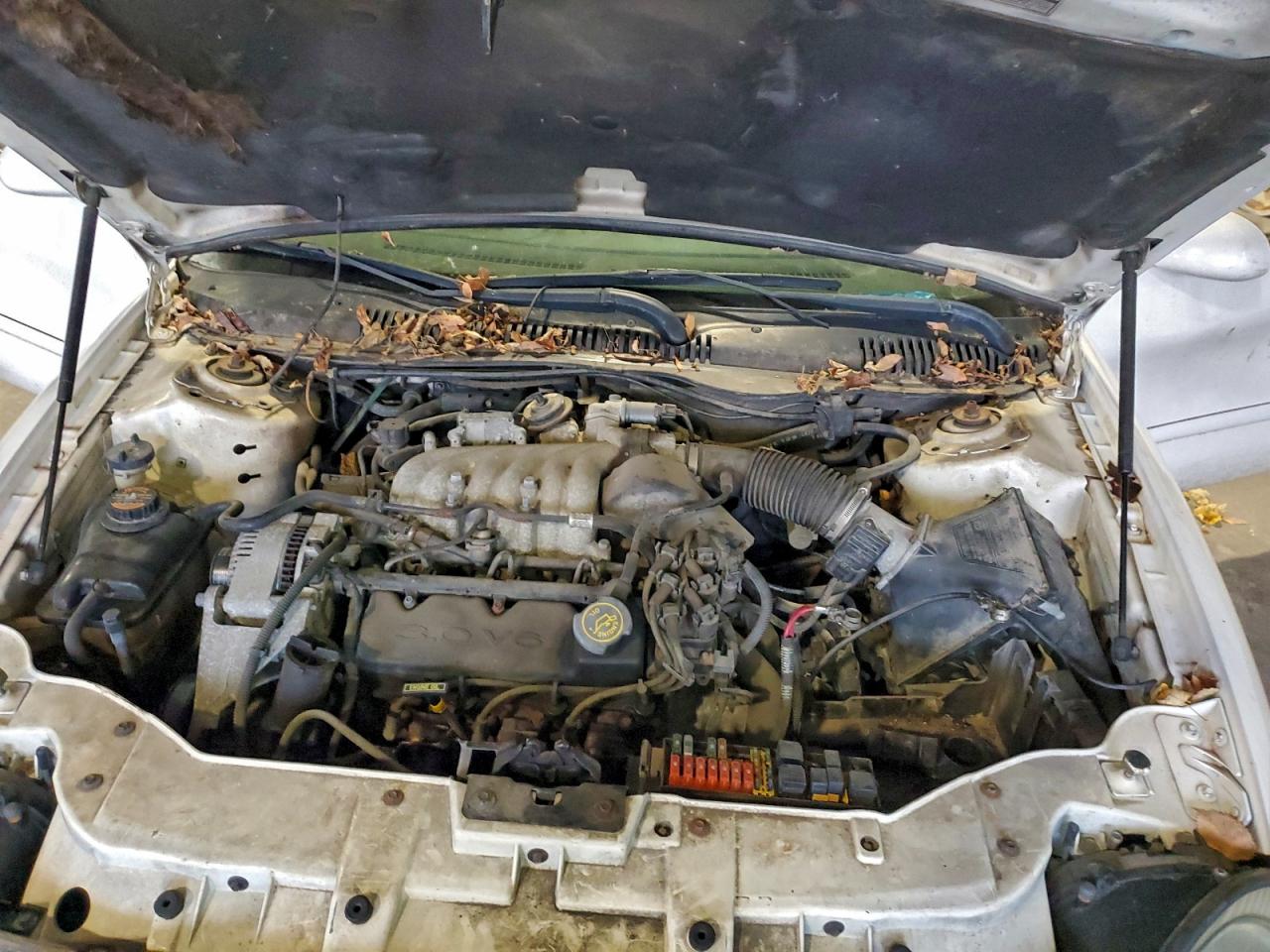 1999 Ford Taurus Se VIN: 1FAFP53U7XG200625 Lot: 94263375