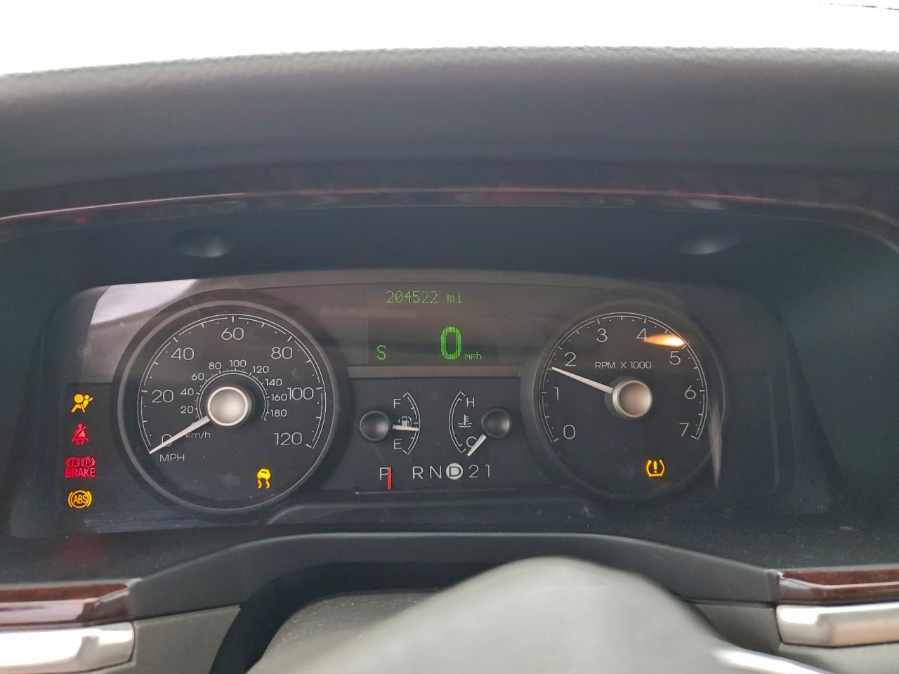 2009 Lincoln Town Car Signature Limited VIN: 2LNHM82V69X632901 Lot: 94191725