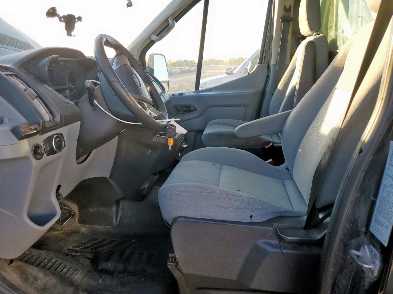 2016 Ford Transit Box Truck VIN: 1FDBF9ZM5GKB56899 Lot: 91455245