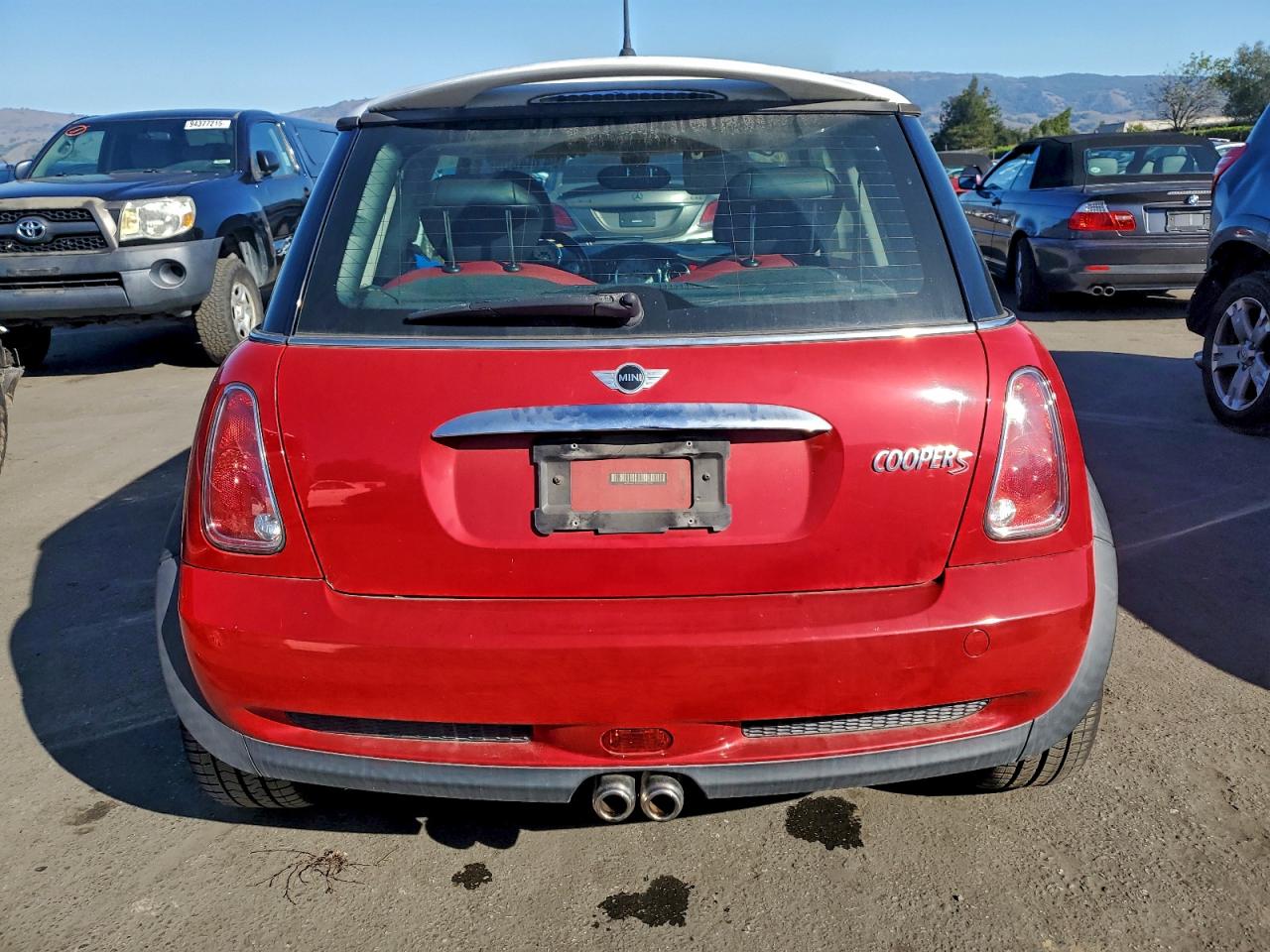 2006 Mini Cooper S VIN: WMWRE33536TL23710 Lot: 94144865