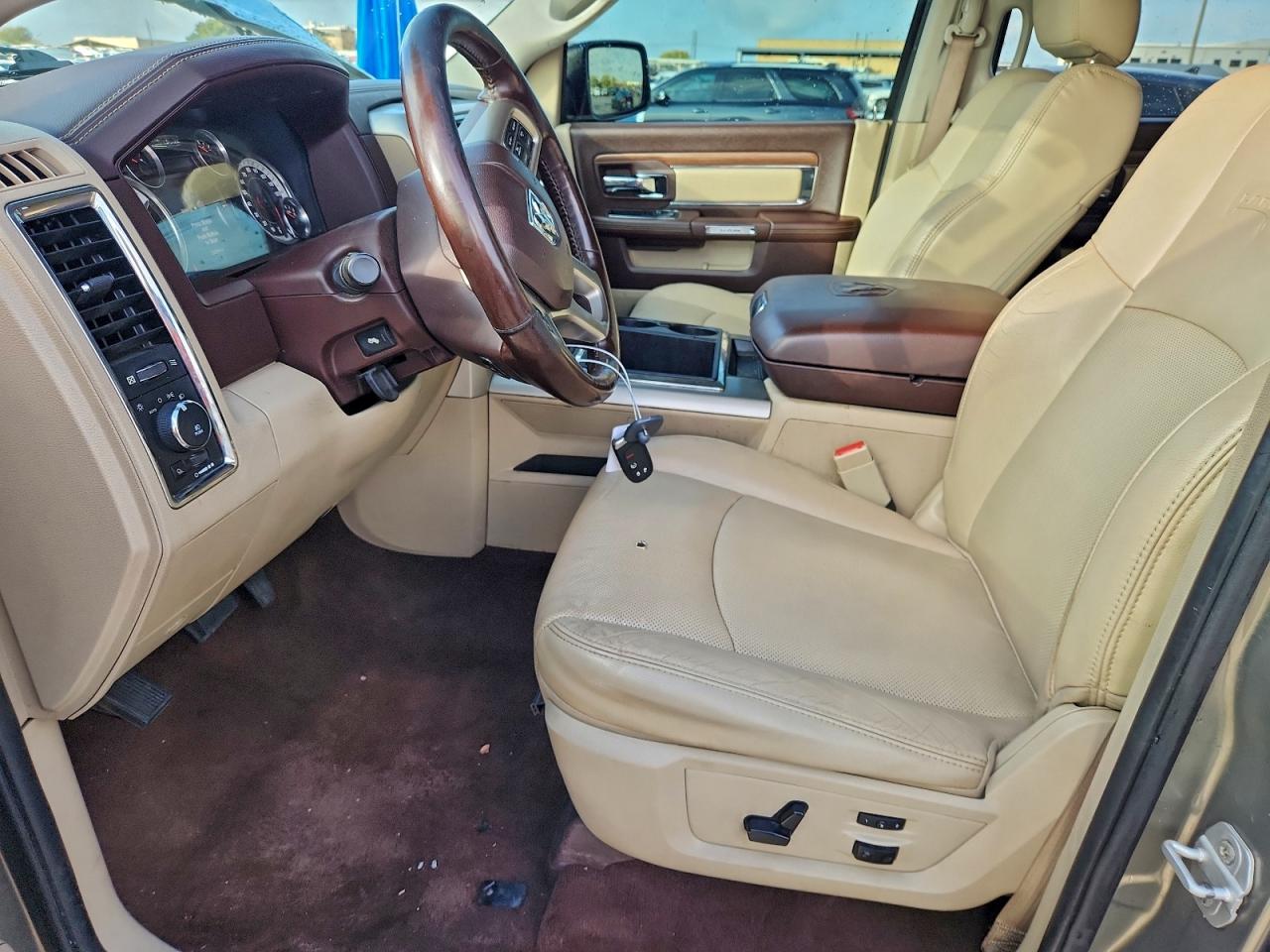 2015 Ram 1500 Laramie VIN: 1C6RR6NM5FS590101 Lot: 93852385