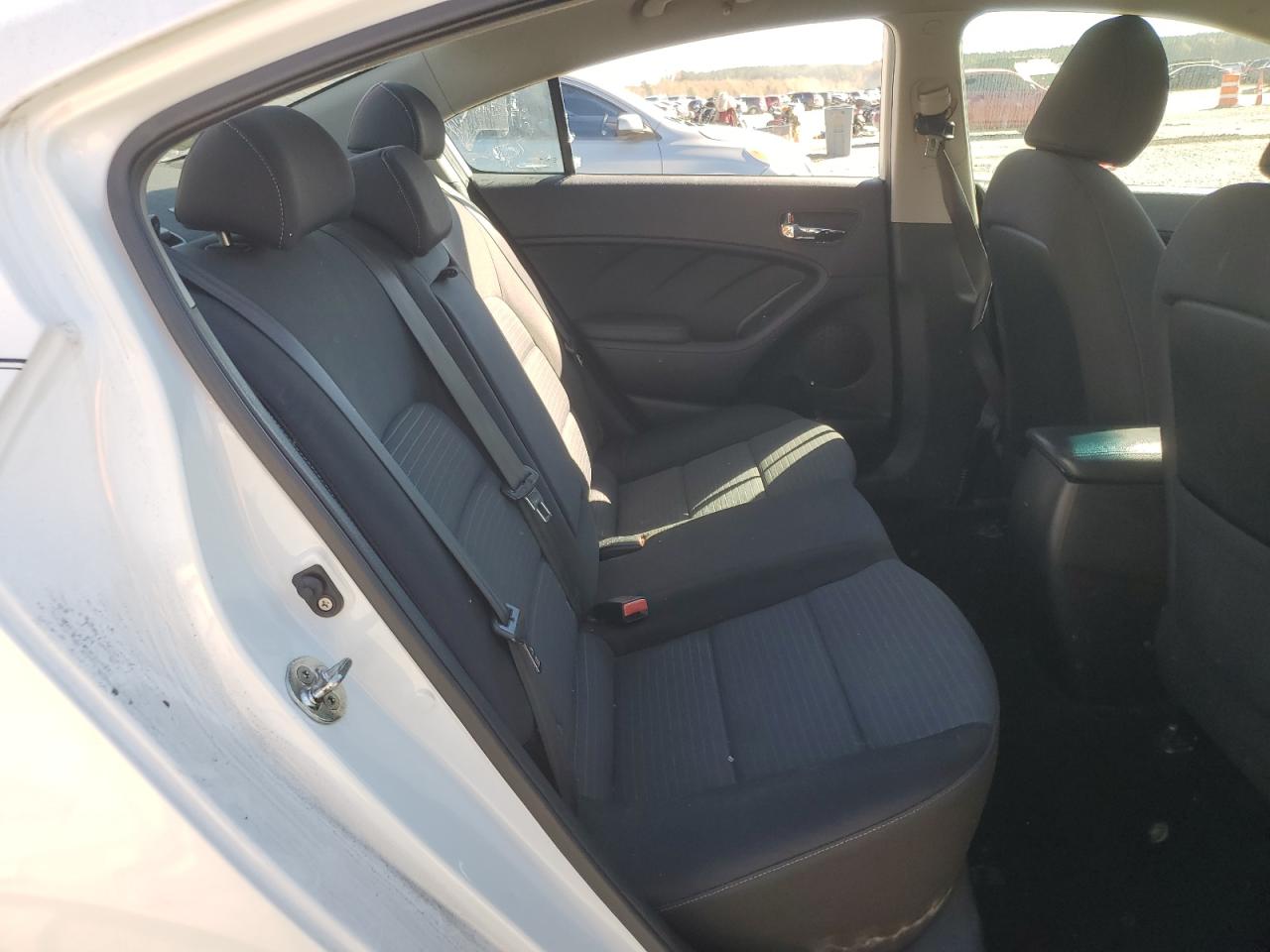 2015 Kia Forte Lx VIN: KNAFX4A68F5410599 Lot: 90679485