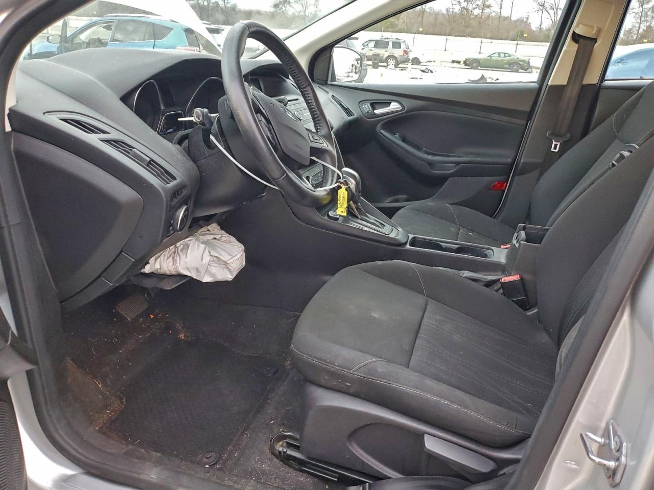 2016 Ford Focus Se VIN: 1FADP3K28GL289267 Lot: 94358185