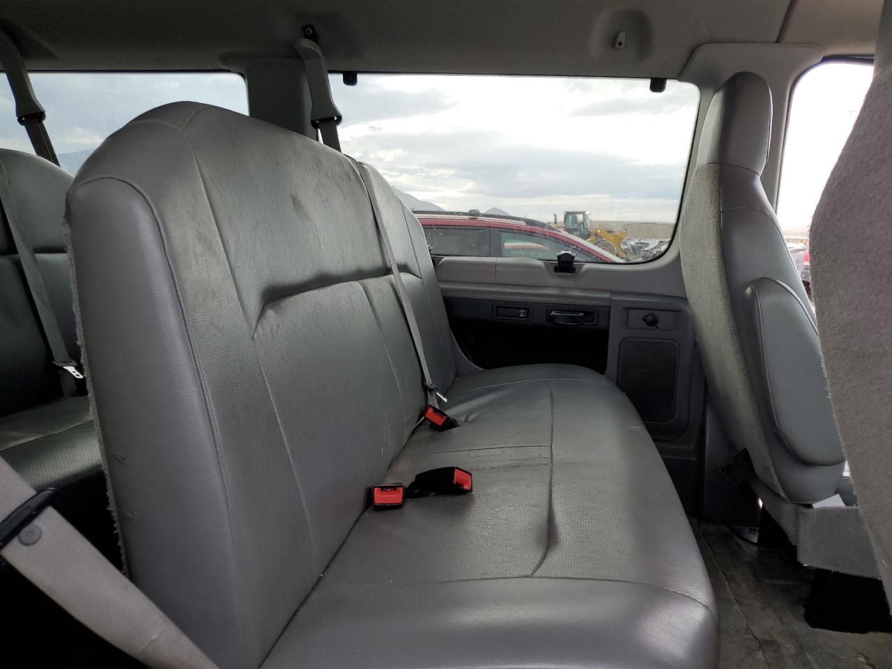 2014 Ford Econoline E350 Super Duty Wagon VIN: 1FBSS3BL5EDA46598 Lot: 92429625