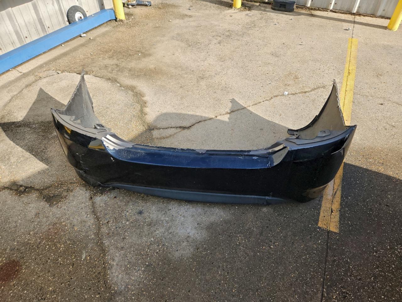 2018 Nissan Versa S VIN: 3N1CN7AP7JL808128 Lot: 93203455