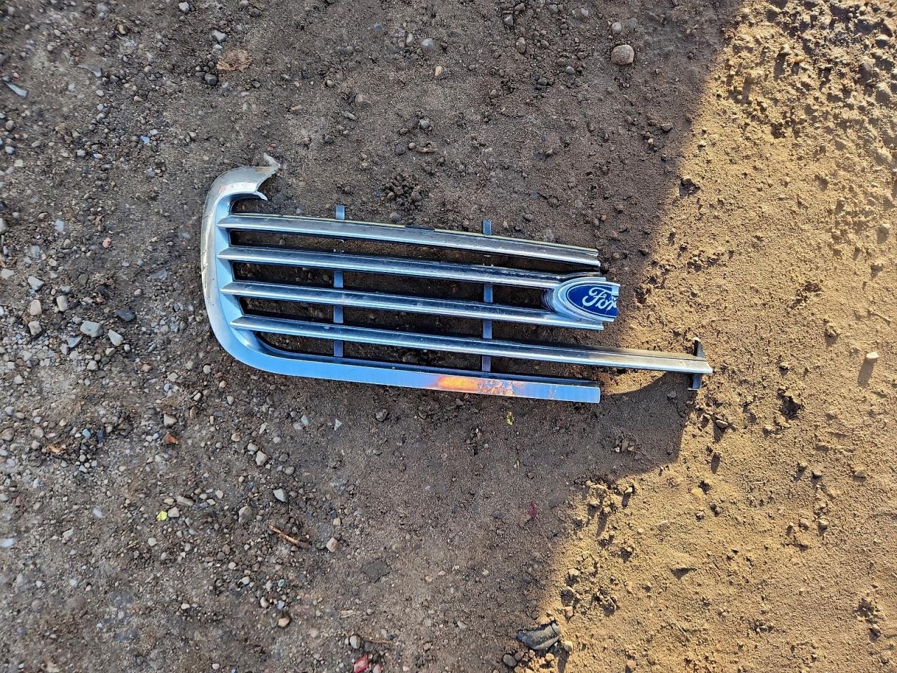 1999 Ford Crown Victoria VIN: 2FAFP73W4XX134686 Lot: 93979145