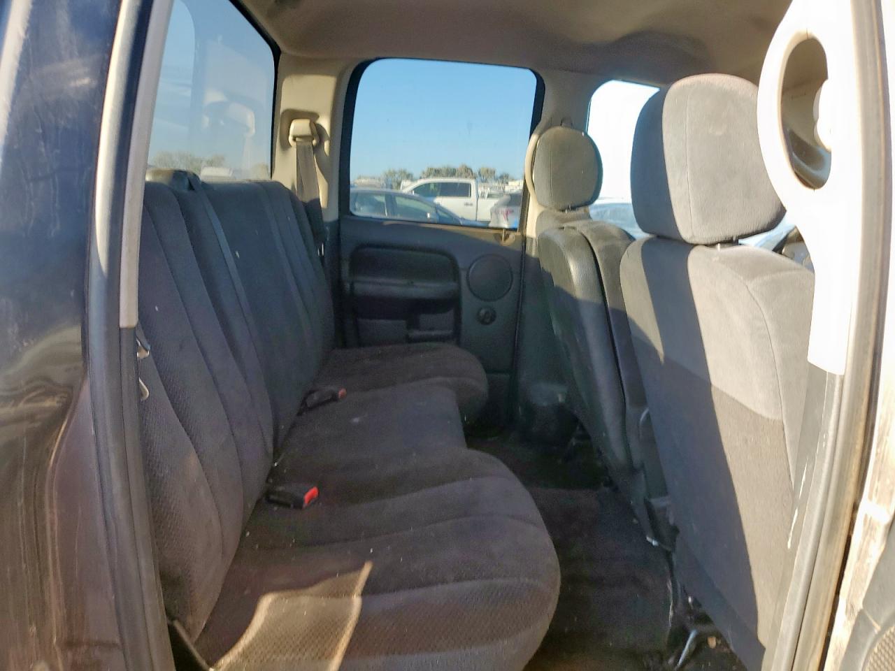 2002 Dodge Ram 1500 VIN: 3D7HA18Z52G207674 Lot: 92628975